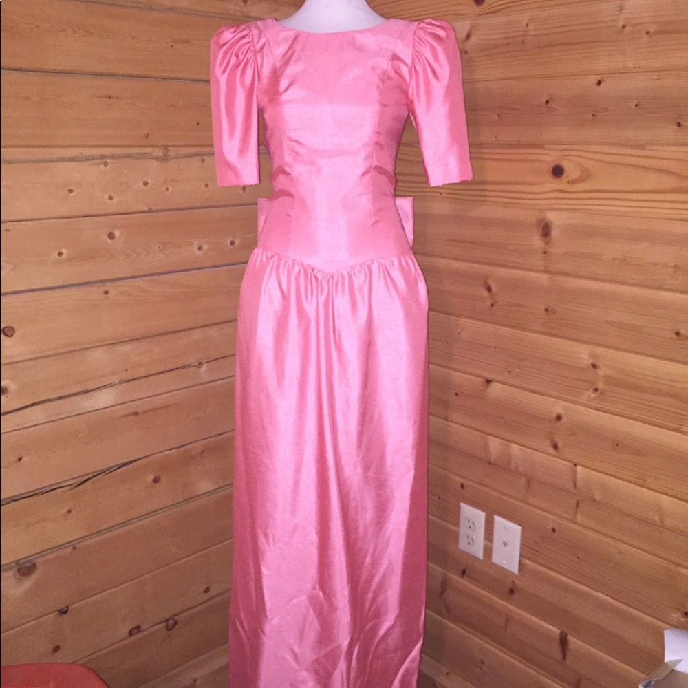 3/$15 Vintage Handmade pink Dress with Bow